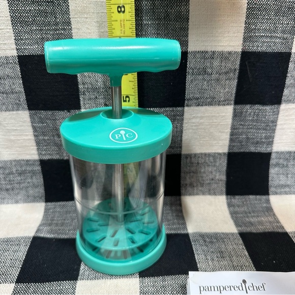 Pampered chef whipped cream maker - Picture 3 of 5